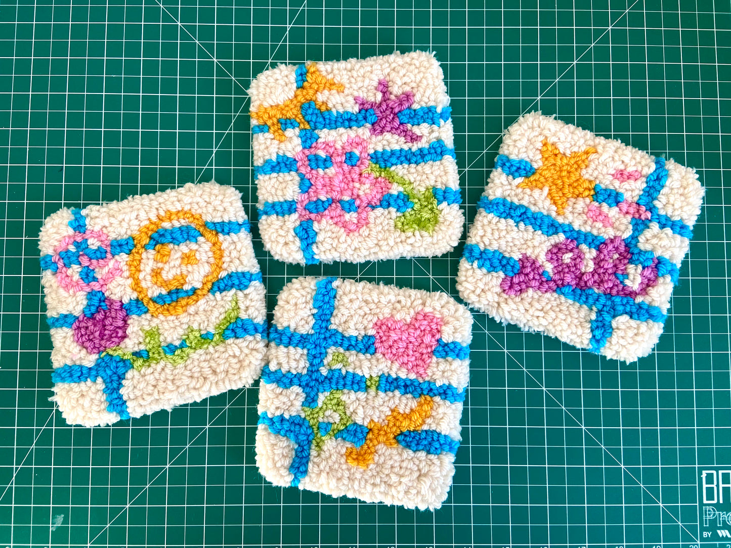 scribble mug rugs