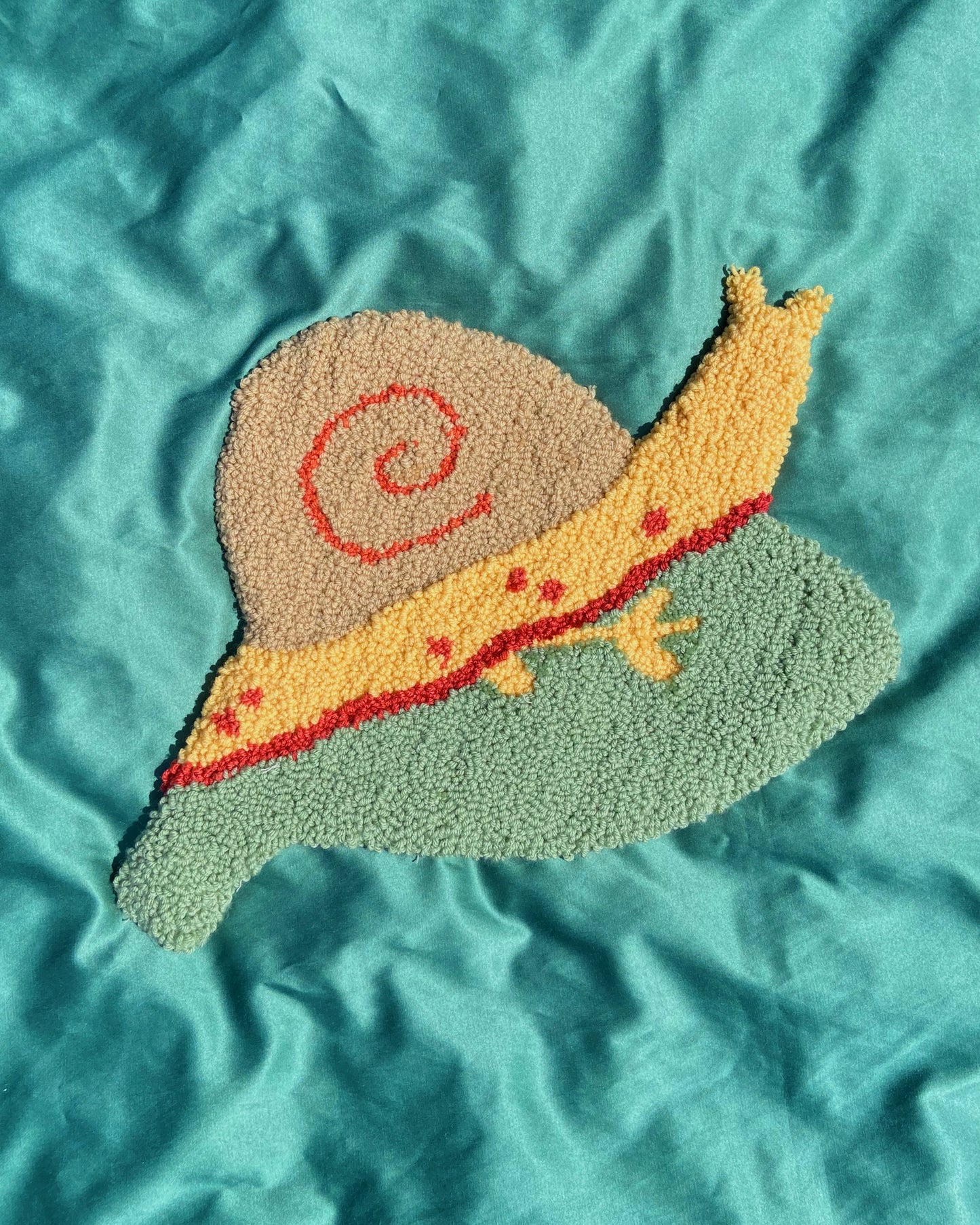 snail rug